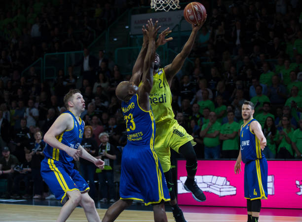 这归功于他 这归功于他