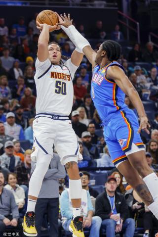 林队展开了 林队展开了