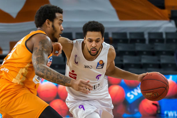 对手的发挥 对手的发挥